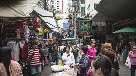 Top Hotels Closest to Pratunam Market from $42 .